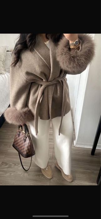 Пальто натуралтная шерсть 100% и мех лисы