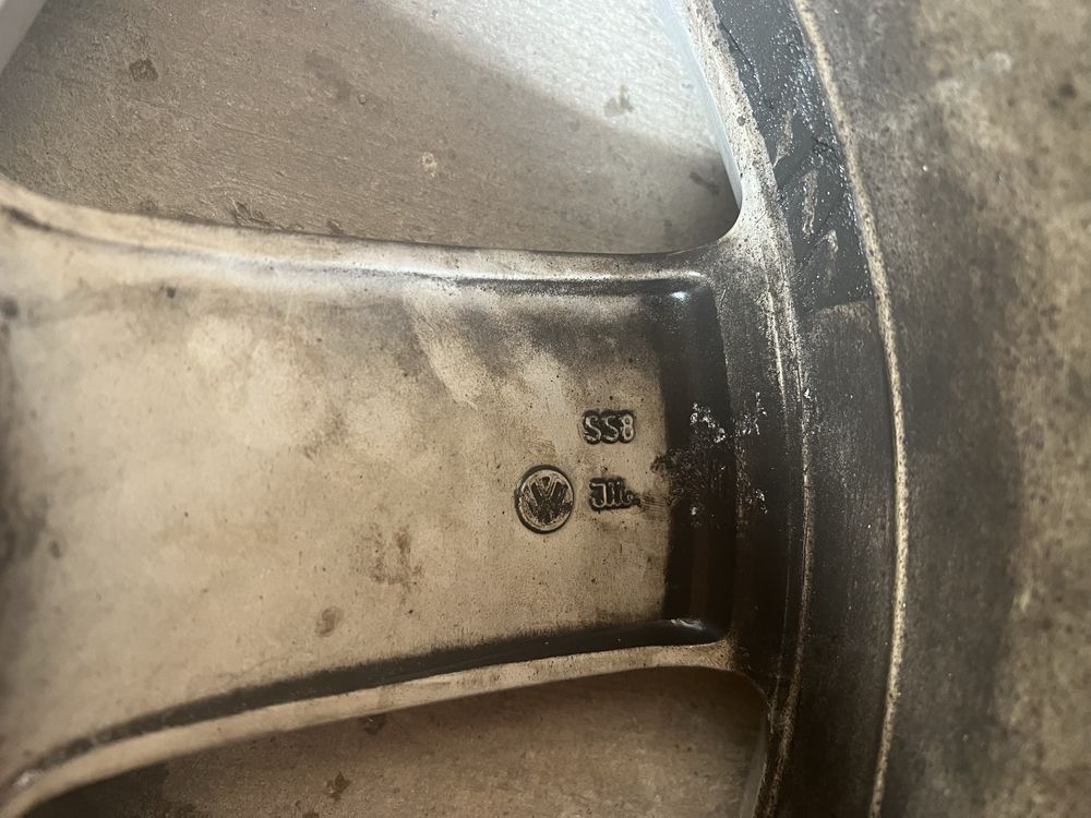 Оригинални джанти 18 с гуми за VW