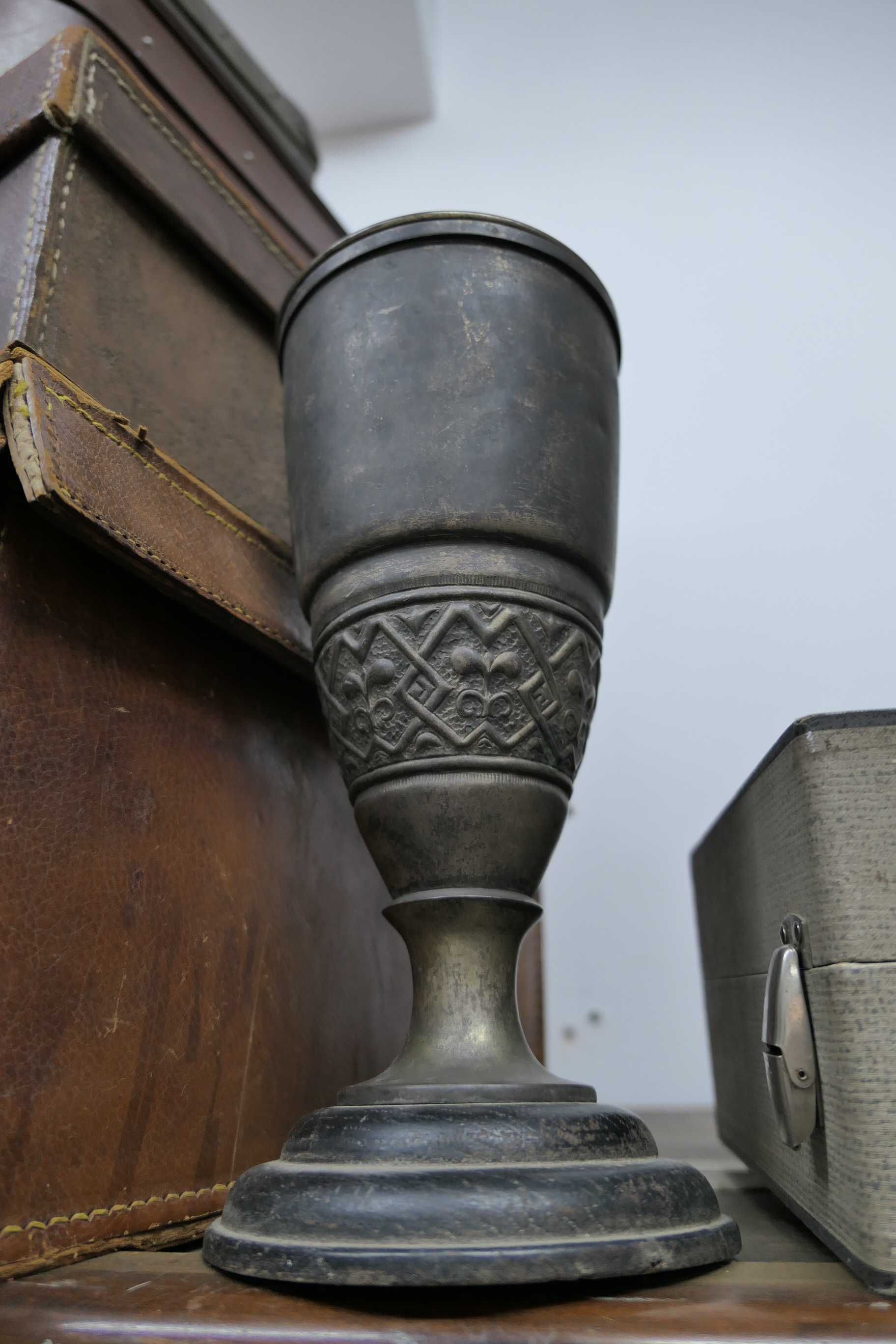 Cupa Vas Urna  Metalic + Lemn RPR Electrobanat Timisoara h 35 cm