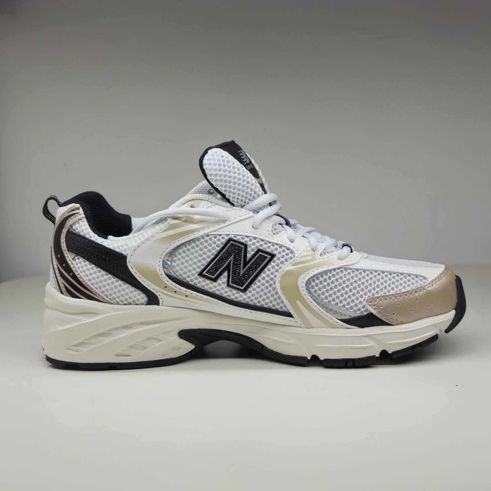 *SALE* New Balance 530 'White Light Gold Metallic Black' 41.5 EU