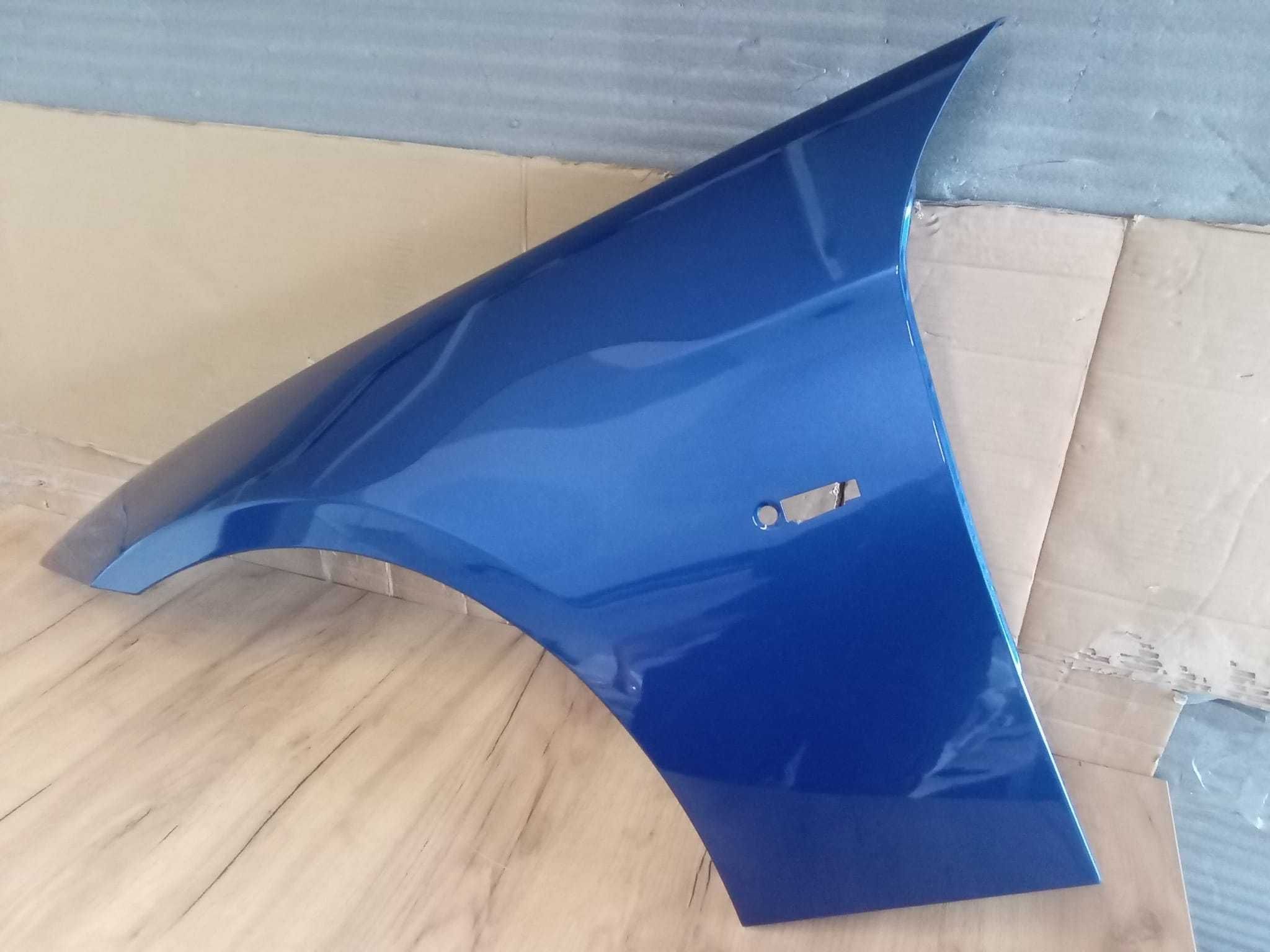 Aripa Fata Stanga BMW E90/E91 An 2005-2009 (A51 (Albastru))