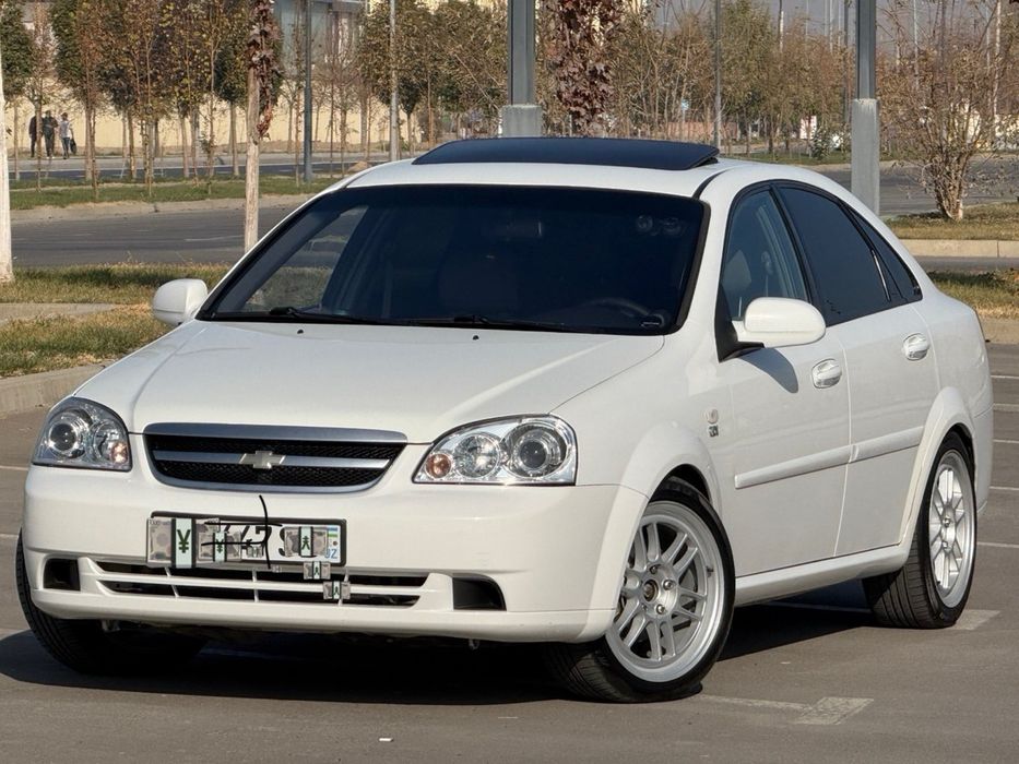 Lasetti turbo 2012 yil bir qo’l moshin 240-250hp