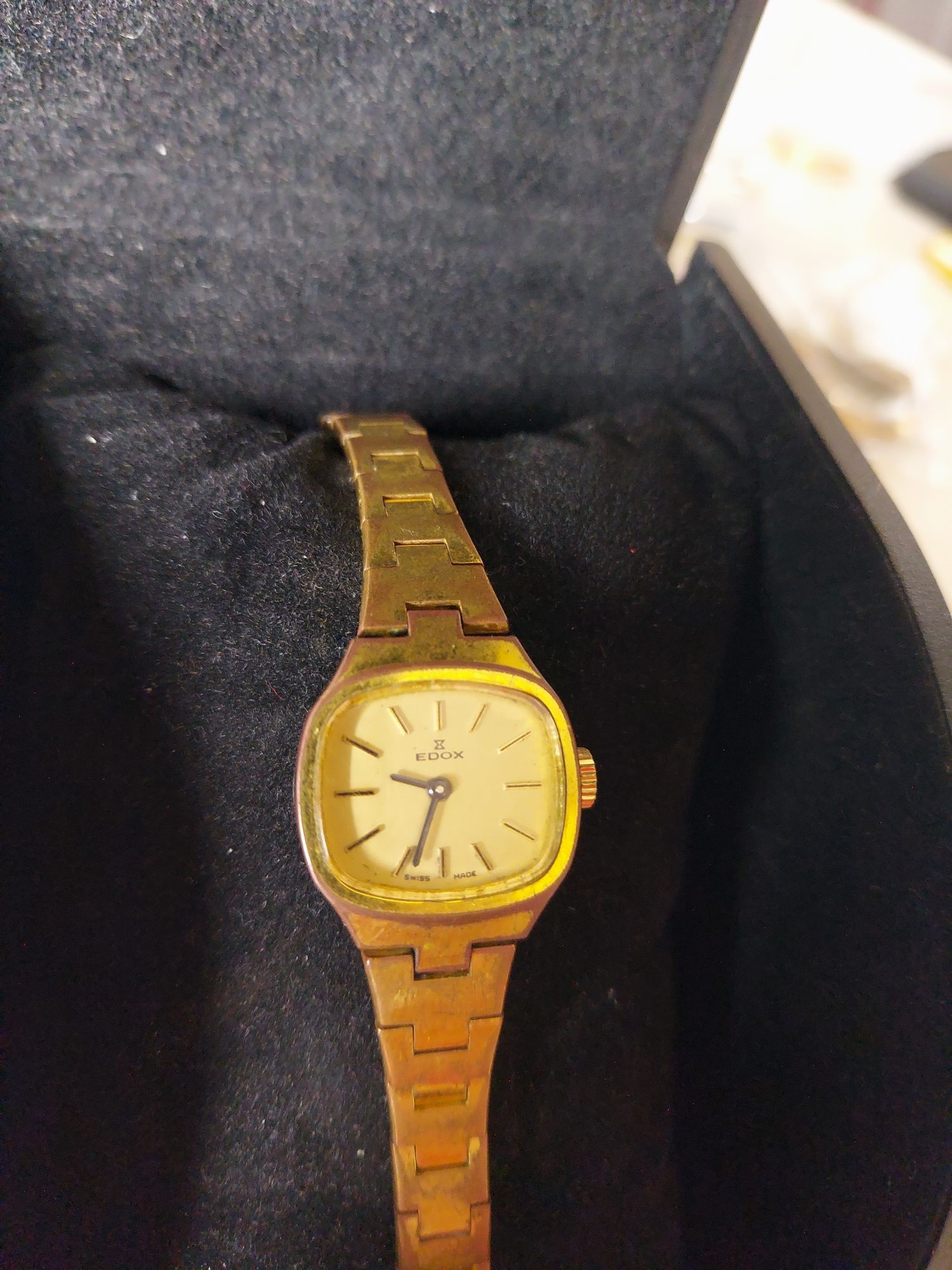 Ceas dama,elvețian Edox swiss made,17 rubis mecanism mecanic necuratat