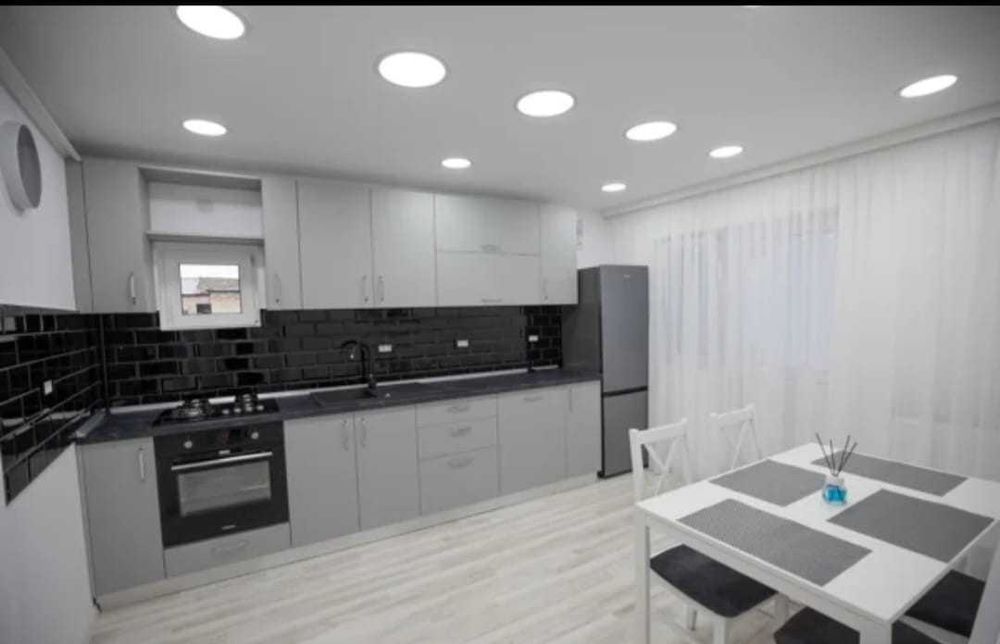 Apartament cu 3 camere