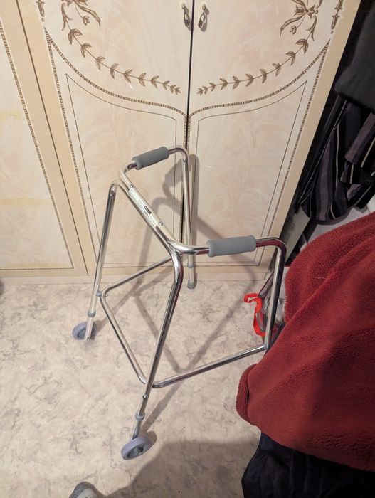 Ходунки для взрослых, регулируемые