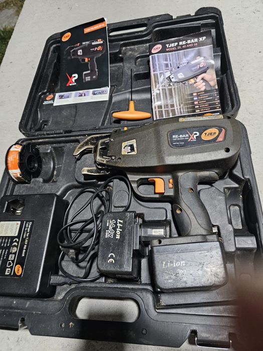 Masina de legat armaturi