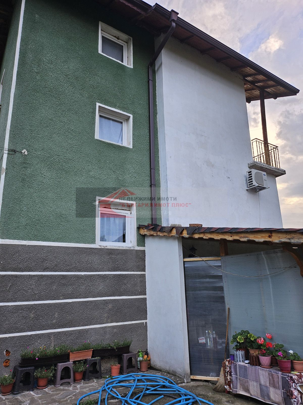 Продажба Къща гр. Кюстендил - с. Скриняно 180m²