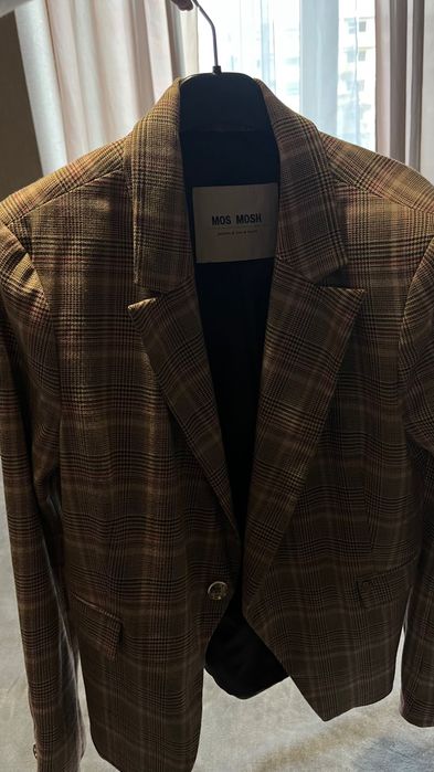 Дамско яке в перфектно състояние, носено само два пъти