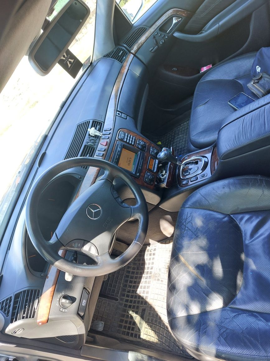 Продавам Мерцедес S 320