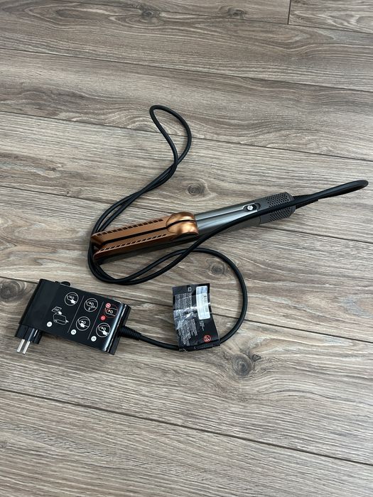 Aparat de indreptat parul Dyson HT01 Airstrair