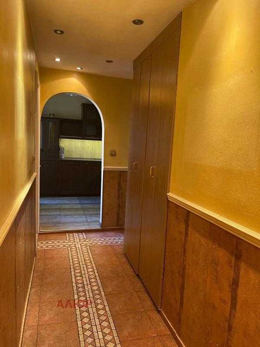 Дава се под наем Четиристаен апартамент в София, Център - 130 кв.м за 875 € - Снимка #3