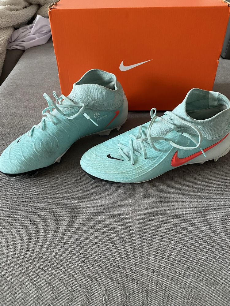 Nike phantom luna 2 pro