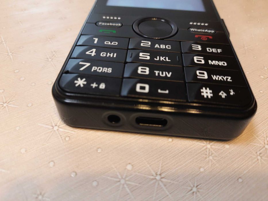 Смарт Телефон Servo F25 Pro – Android , 4G, GPS, с копчета и тъчскрийн