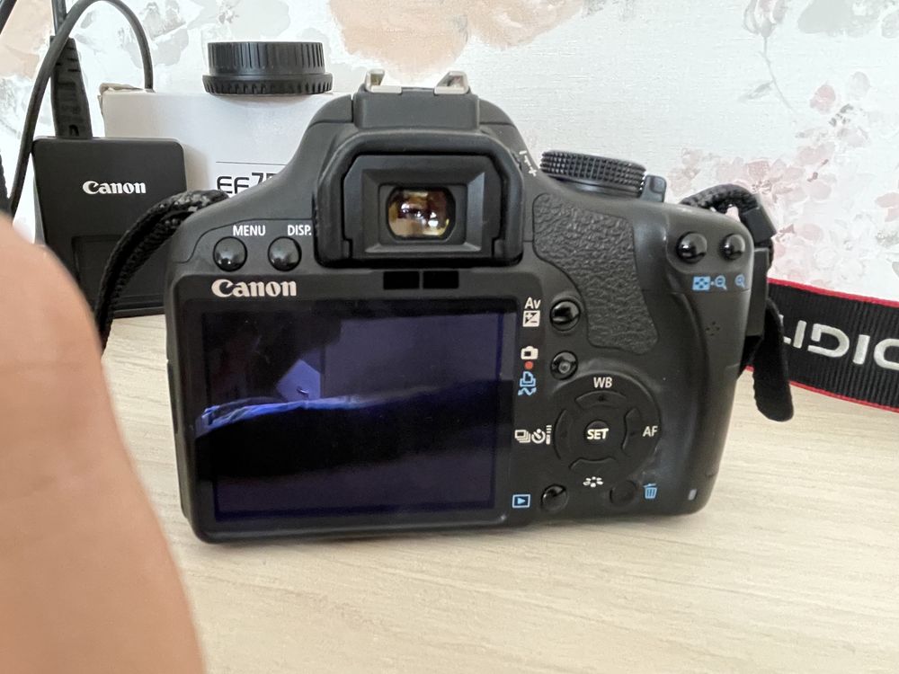 Canon EOS 500D DSLR Фотоапарат