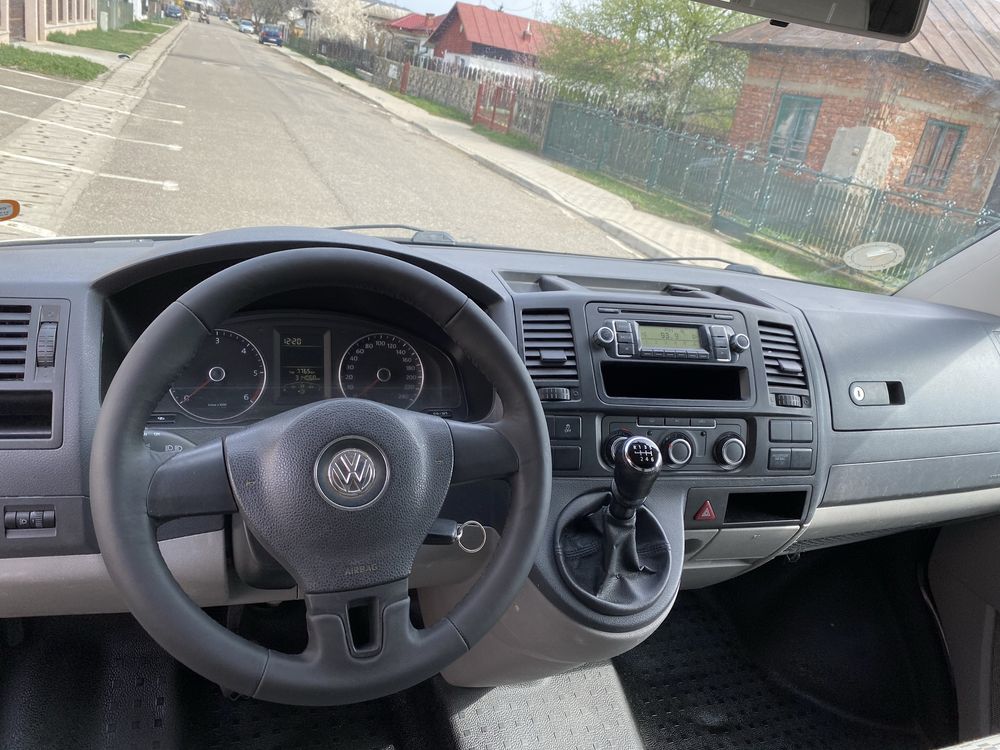 Vand Vw Transporter T5 Lung 2011 2.0 140cp A/C