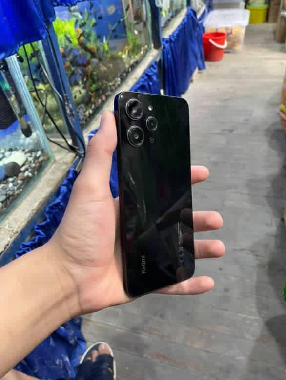 Redmi 12 glabal versa