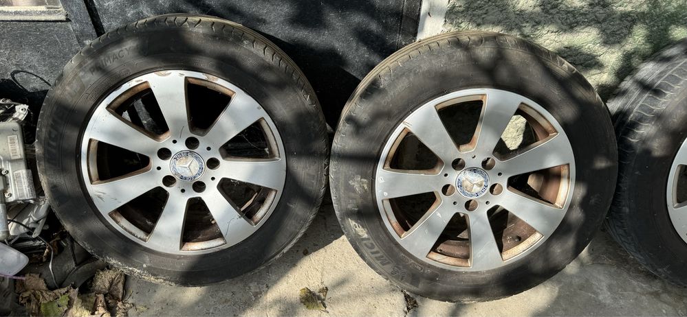 4 бр оригинални джанти 5х112 16ки с летни гуми  Mercedes W204
