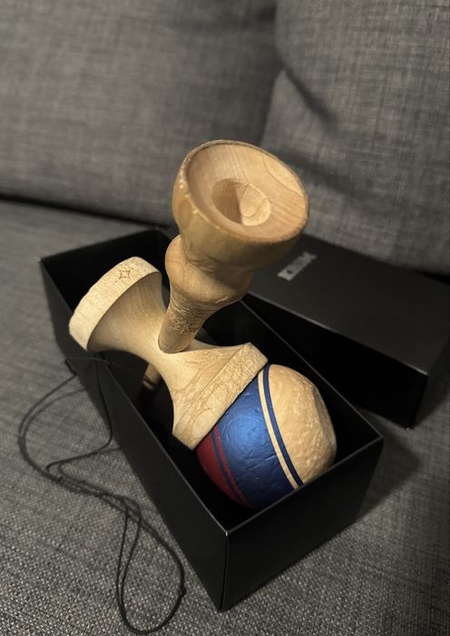 Kendama ~ Ken Locked Studios ~ (+) ~ Tama Su Lab
