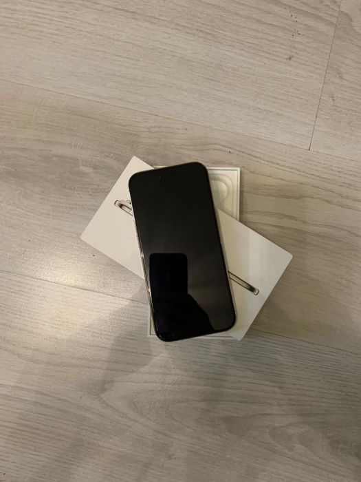Vand iphone 17 plus 256 GB