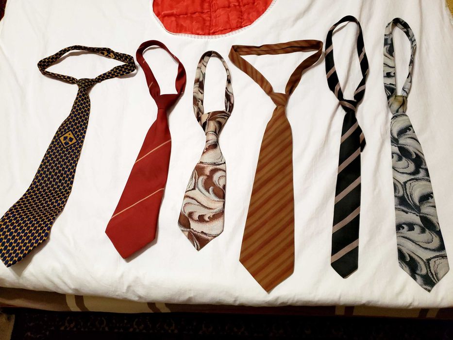 Продавам винтидж вратовръзки