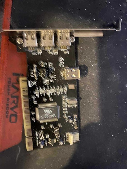 Placă PCI FireWire IEEE1394 cu 4 si Belkin FireWire cu 6 porturi