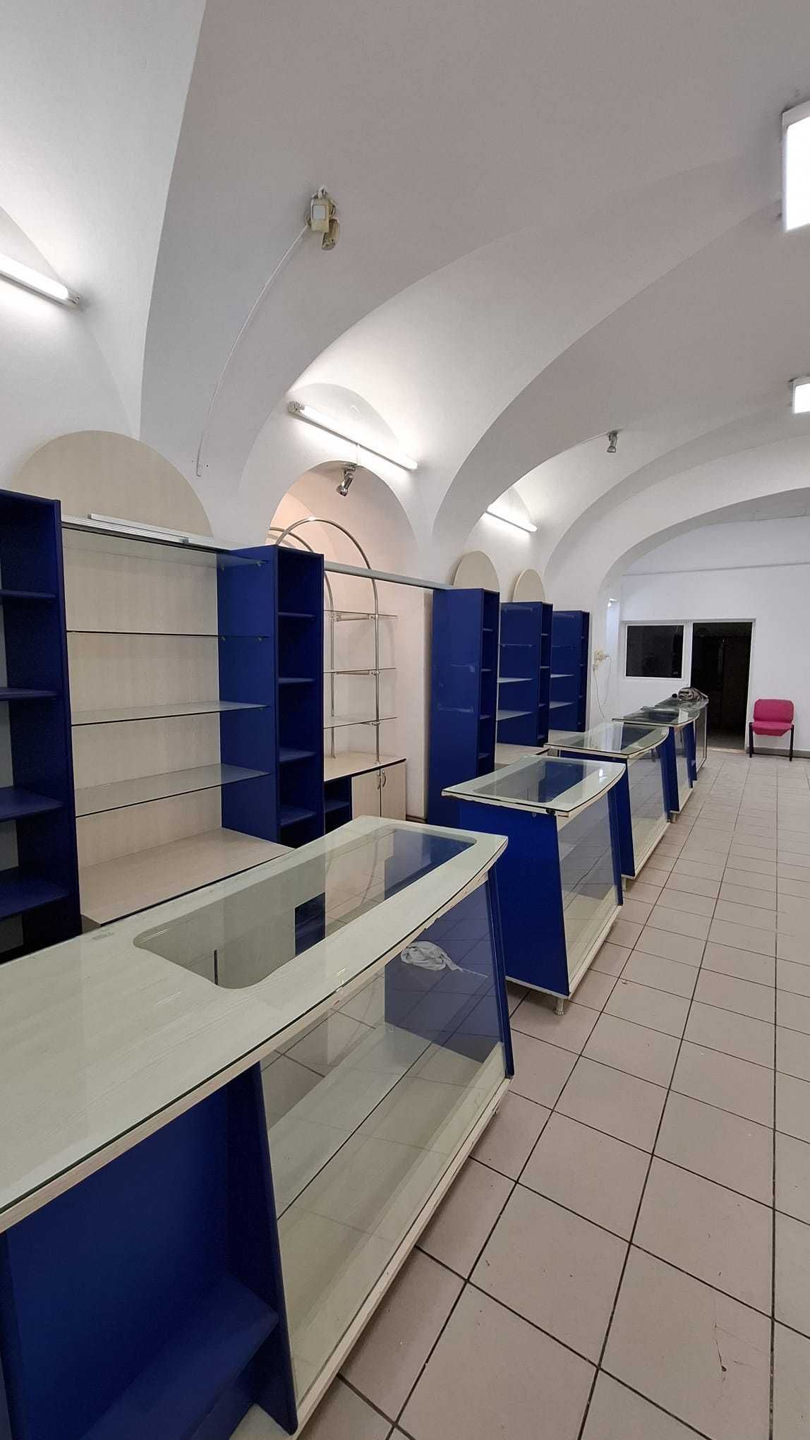 Vând vitrină expunere pal + sticlă ( tejghea) magazin