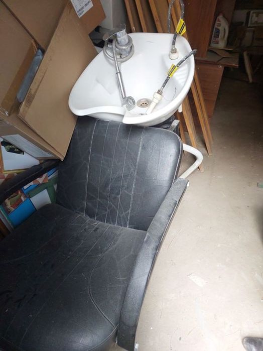 Раквина салон сотилади