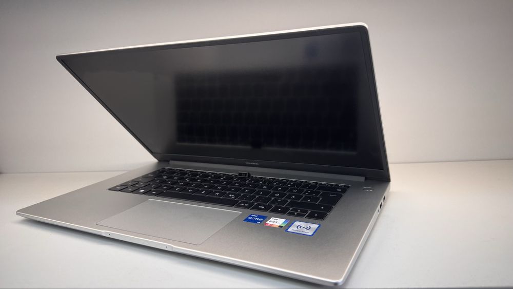 Huawei MateBook D15, i5-1155G7, 512/8Gb, iRis Xe, Win 11, Fullbox