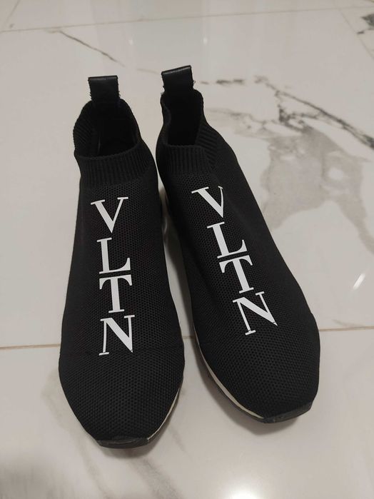 Обувки VLTN Valentino Garavani