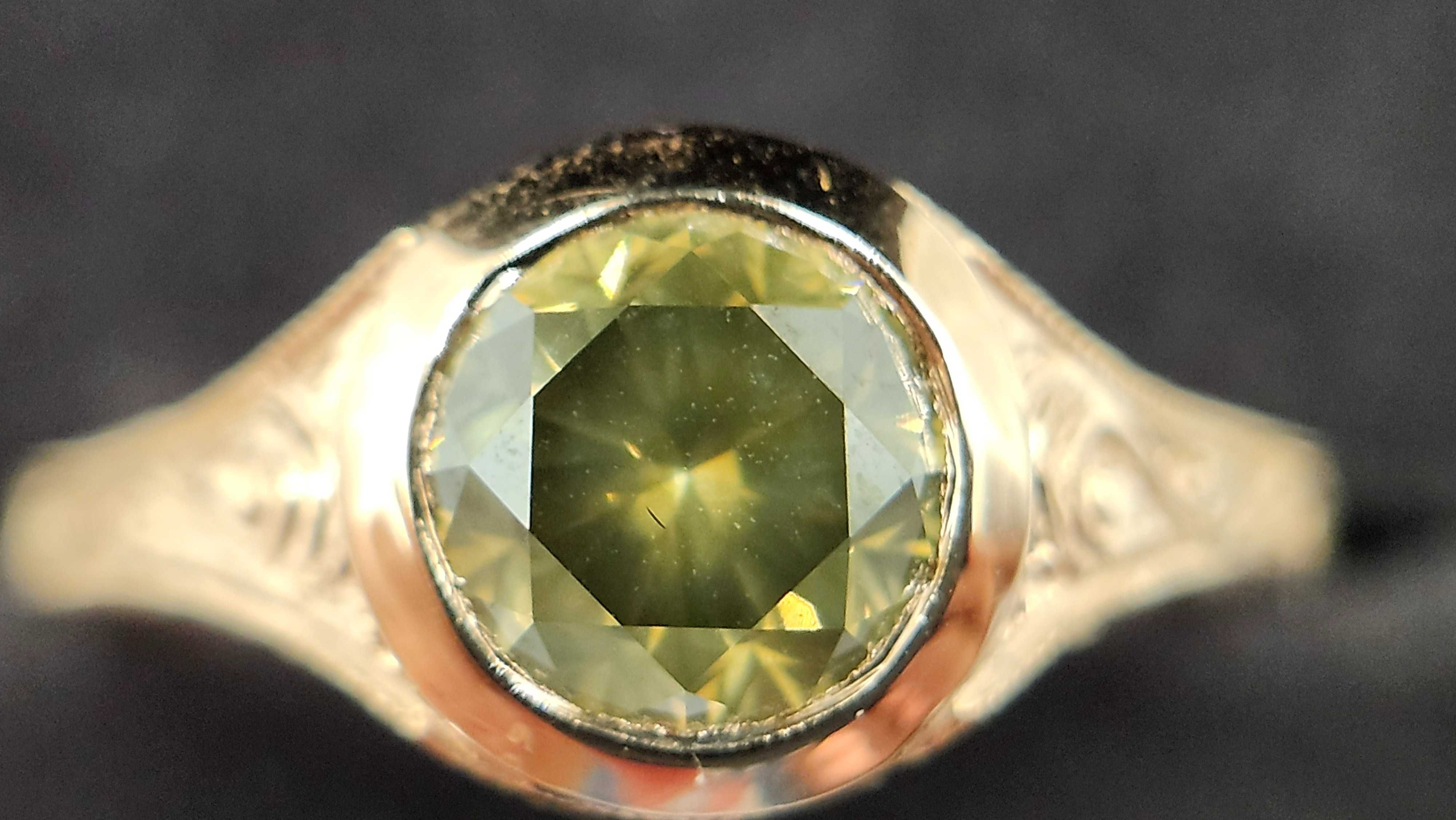 Inel aur 18K- 1.51 ct diamant IGI fancy verde-galben – unicat