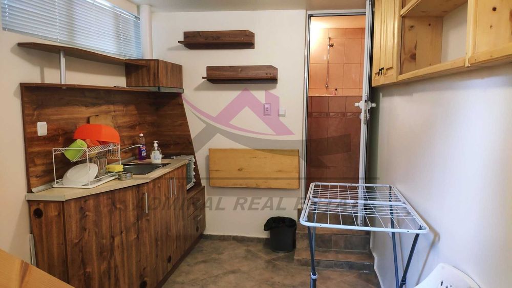 Дава се под наем Тристаен апартамент в Варна, Център - 80 кв.м за 750 € - Снимка #3