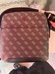 Чанта Guess Нова!
