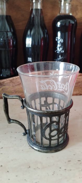 Pahar Coca Cola cu suport metalic de colectie