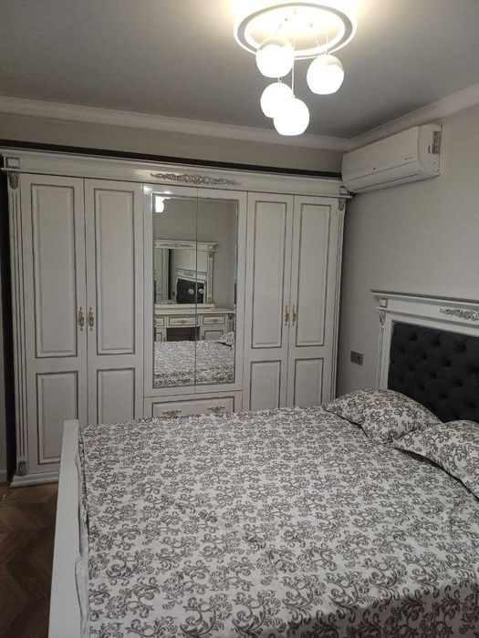 Продам свою 3х квартиру на 2-этаже. Метро Космонавты.