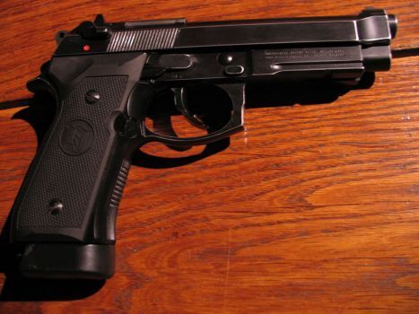 OM SERIOS! Pistol Puternic (18 bbs) + INCARCATOR + MUNITIE Airsoft Co2