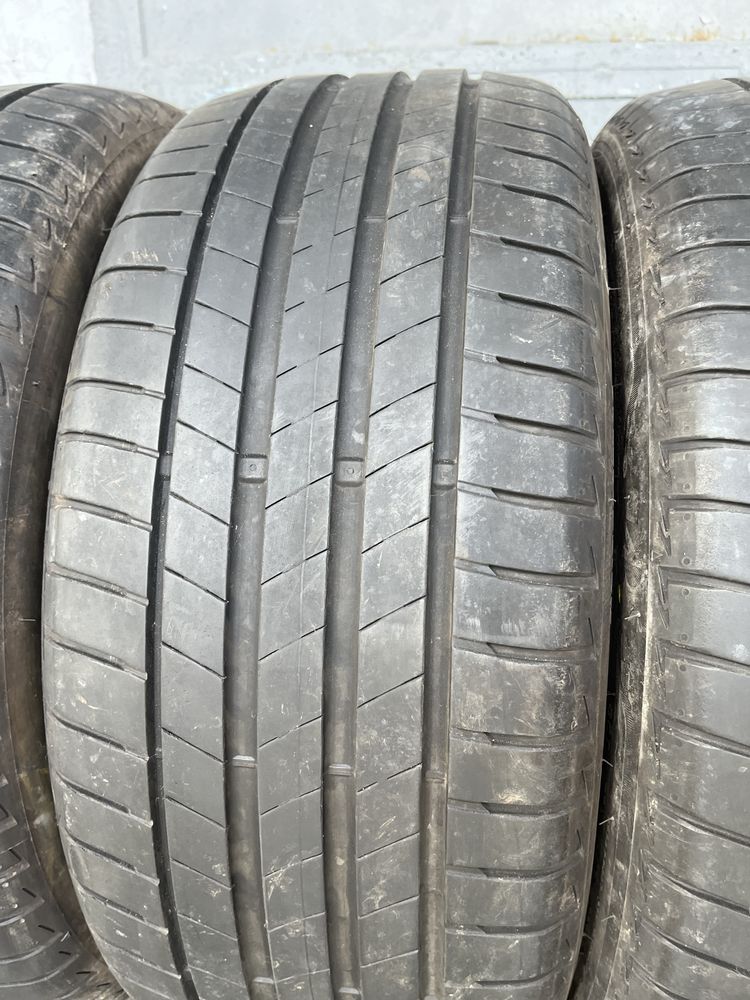 4 бр. летни гуми 245/45/19 Bridgestone AO DOT 2620 5-5,5 mm