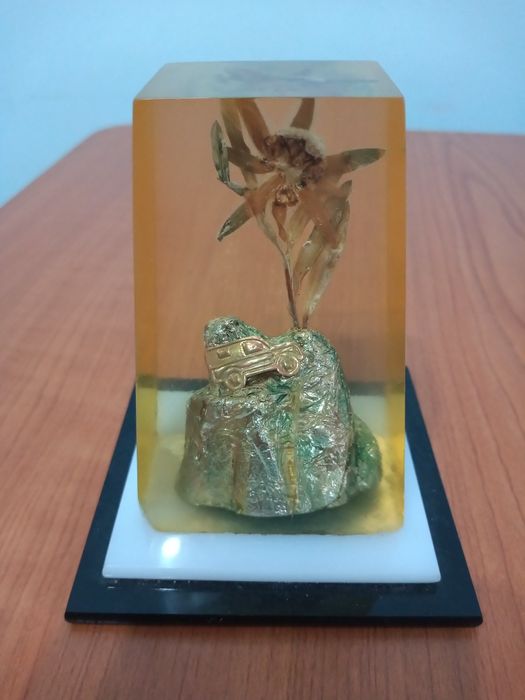 2.Cadouri:cana aniversară/picturi murale/portofel turn Eiffel/diorama