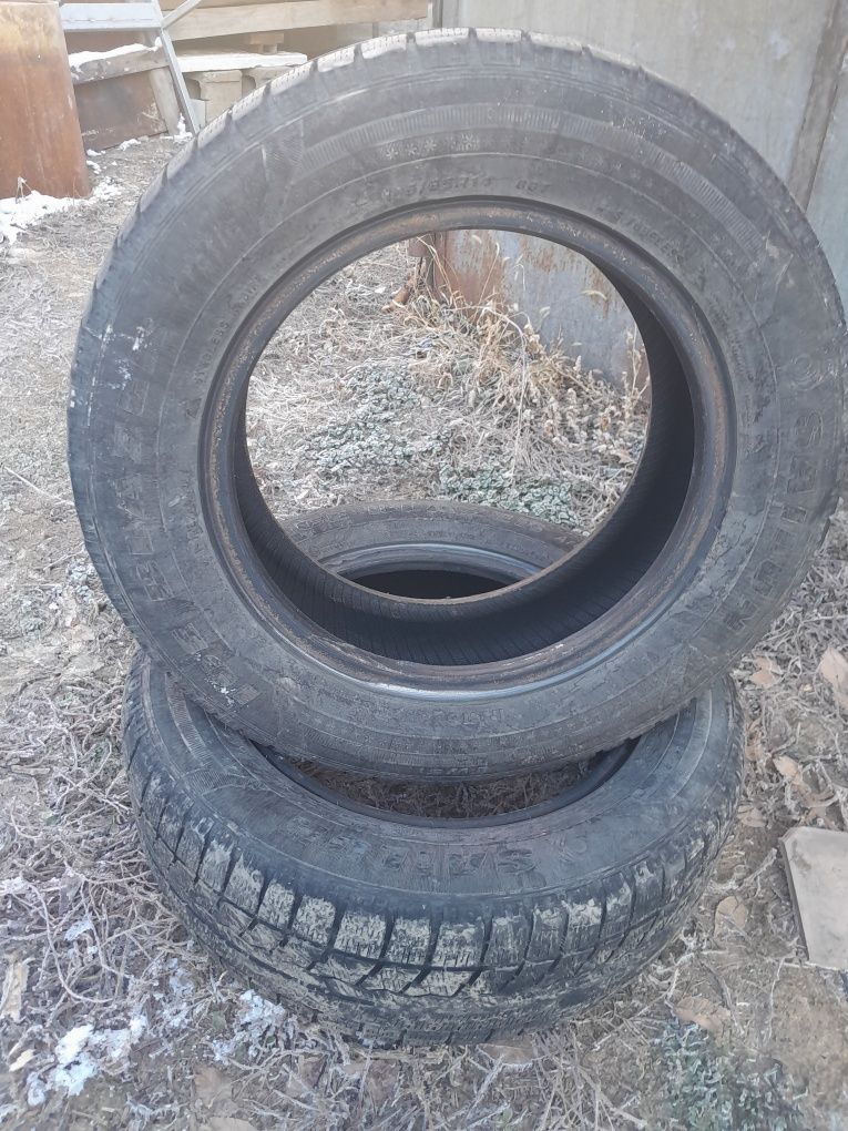 Продам шины б.у зима