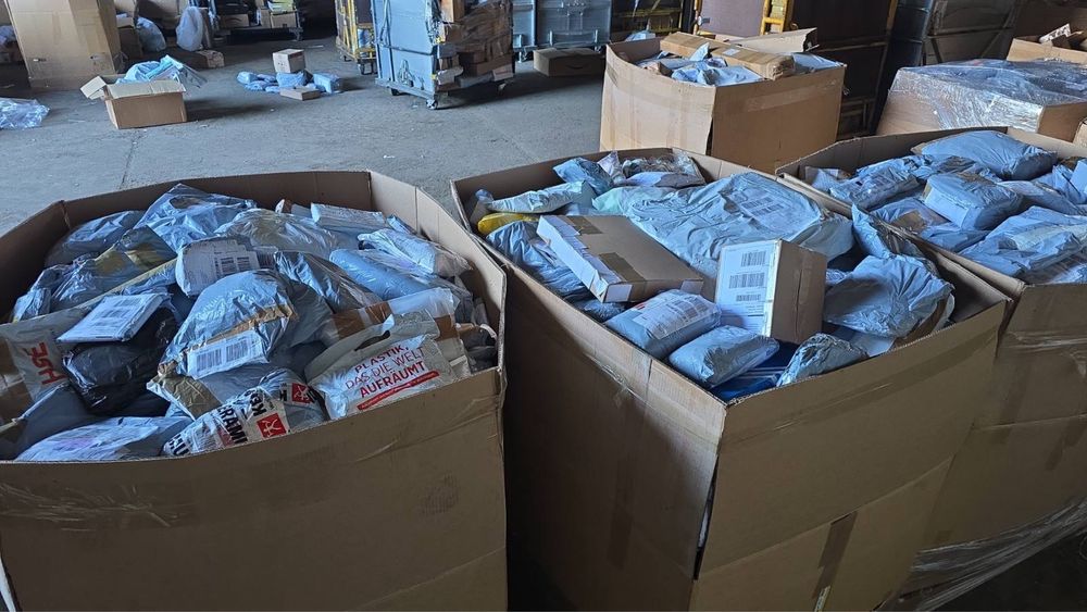 Палети с дребна стока от куриерите от европа пощенски пратки