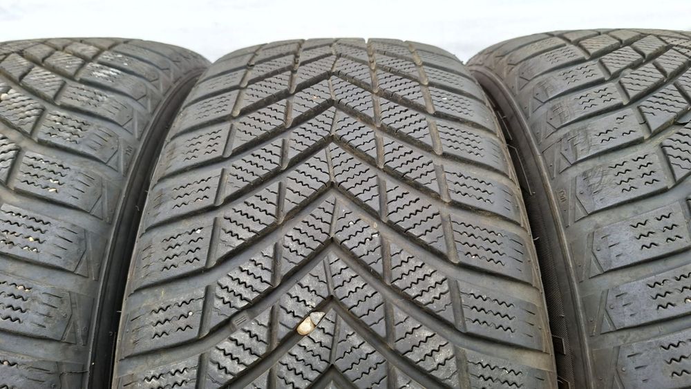 Cauciucuri 225 55 17