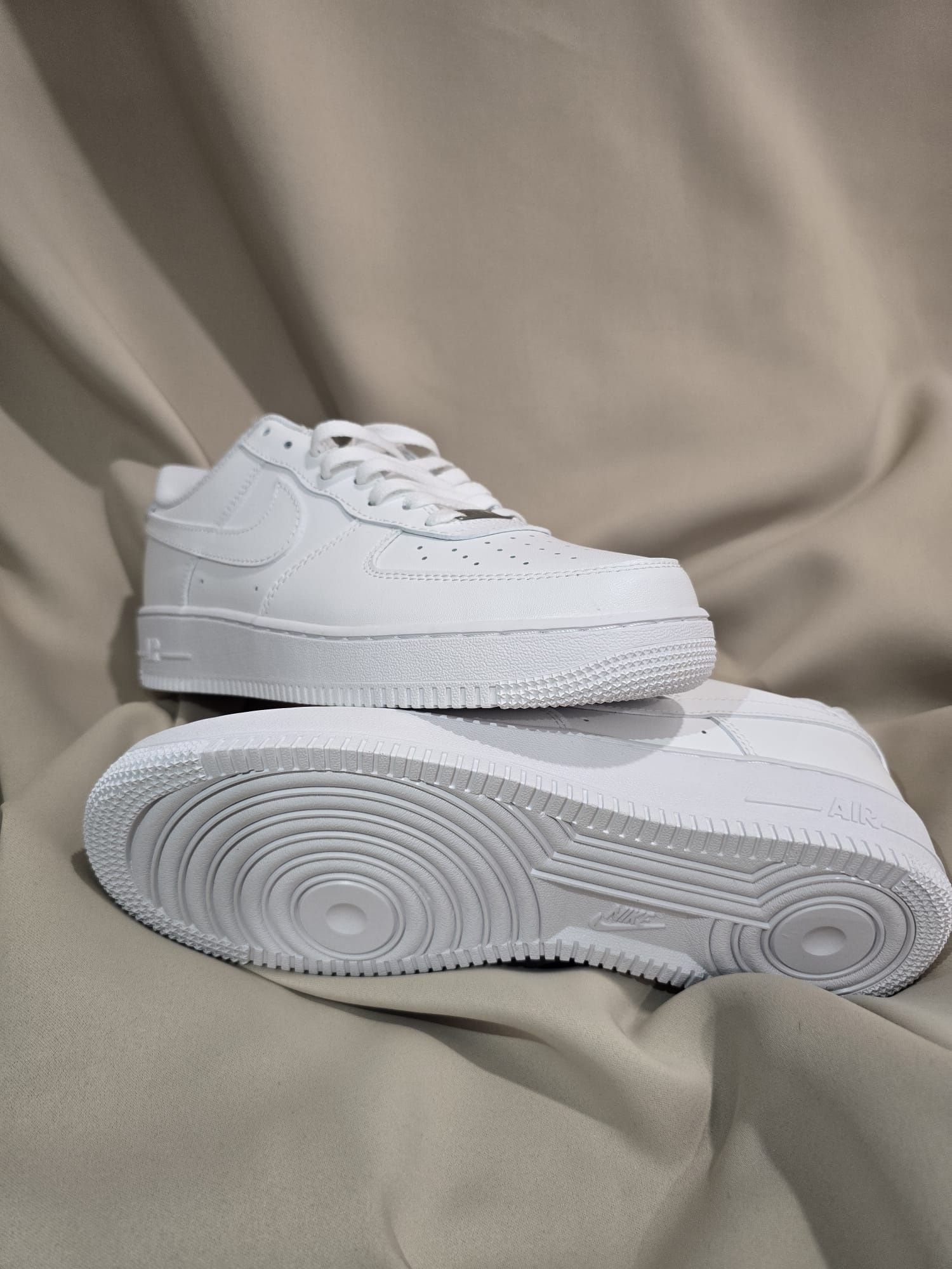 Nike AirForce 1 Low ( detin factura zalando )