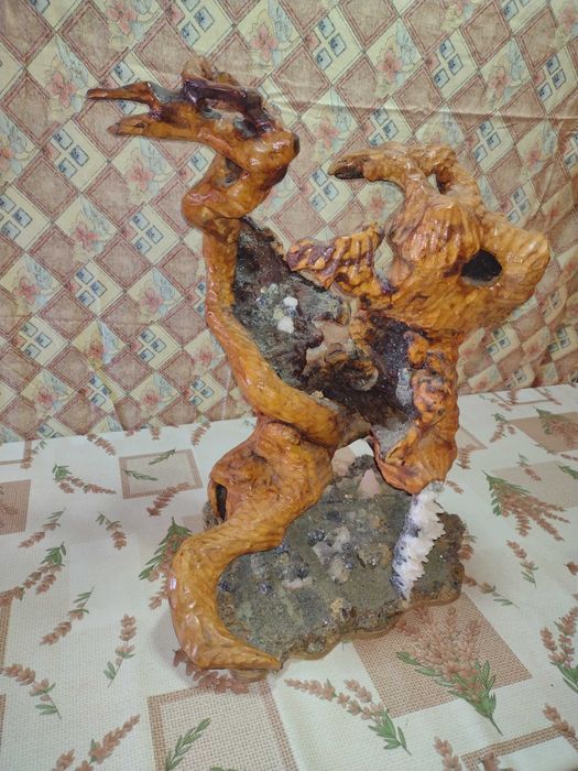 Ръчно изработена колекция от дърво и кристали