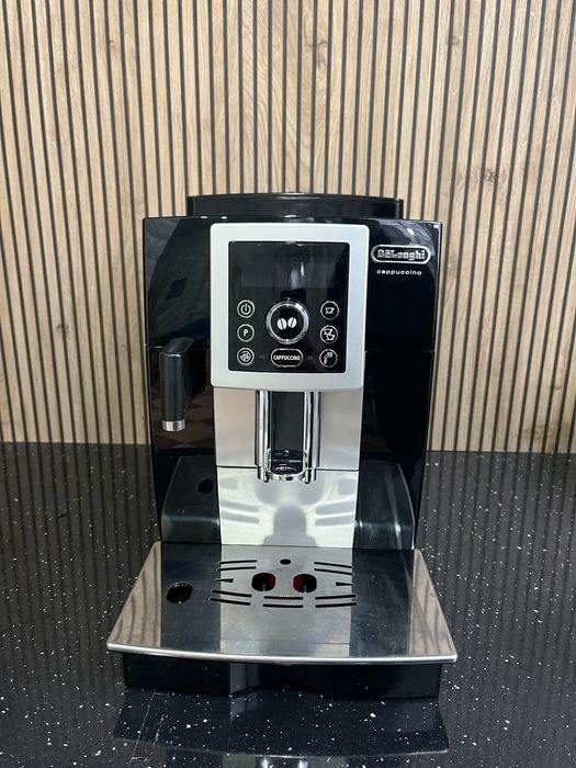 Delonghi Cappuccino ECAM 23.463.B - Перфектно състояние с гаранция!