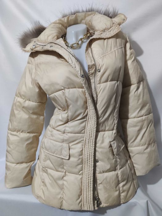 Geacă de iarnă cu glugă