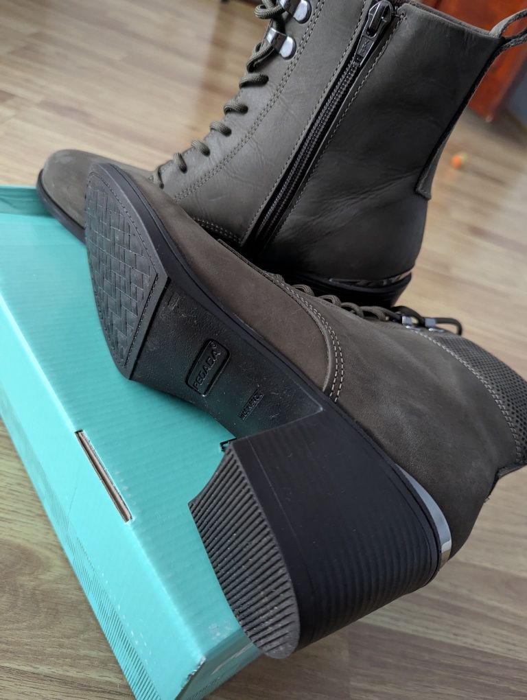 Botine din piele naturală - Pegada