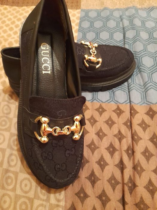 Vând pantofi dama Gucci