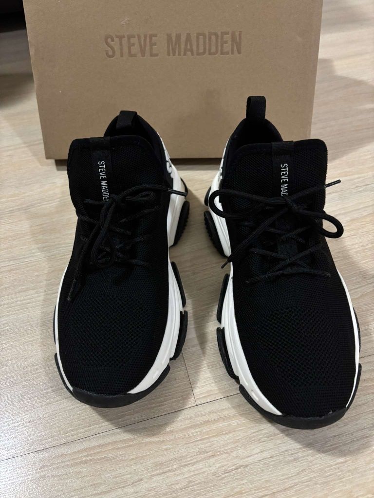 Оригинални маратонки STEVE MADDEN