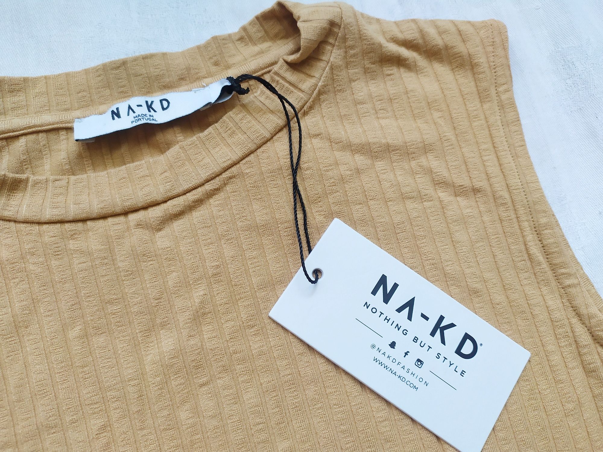 Дамска дълга рокля в телесен цвят Naked