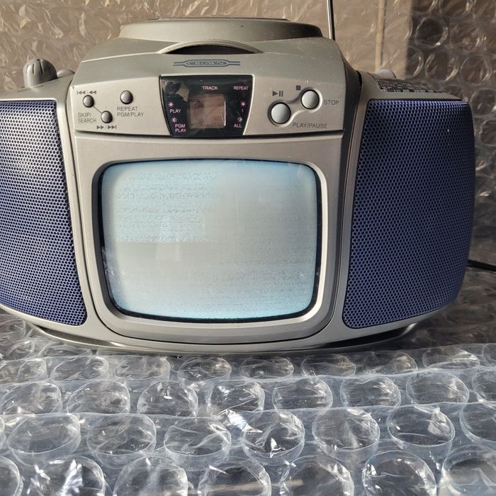 Ретро тв и аудио система.