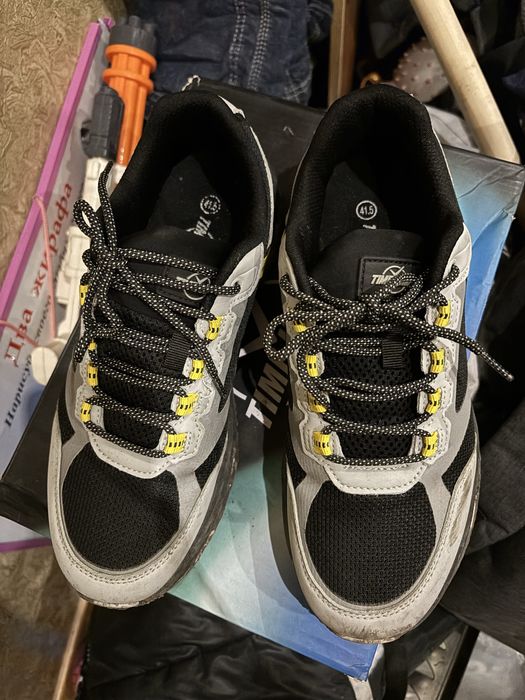 Кроссовки на весну